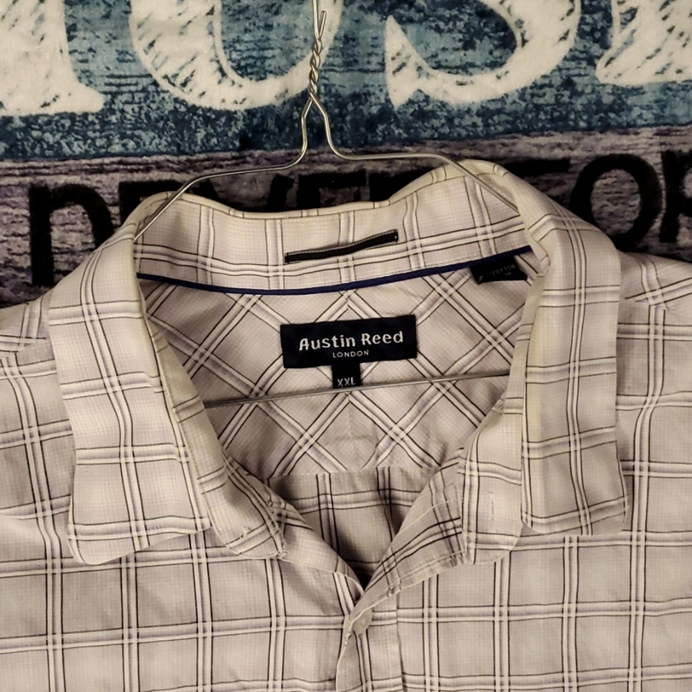 Men Austin Reed Button Down - Picture 2 of 4